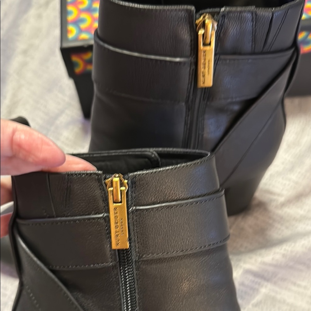 Kurt Geiger Black and Gold Ankle Boots Size 41 or 10 - Picture 11 of 14
